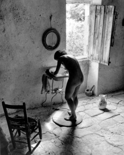 undr:  Willy Ronis, Le Nu Provencal, 1949 
