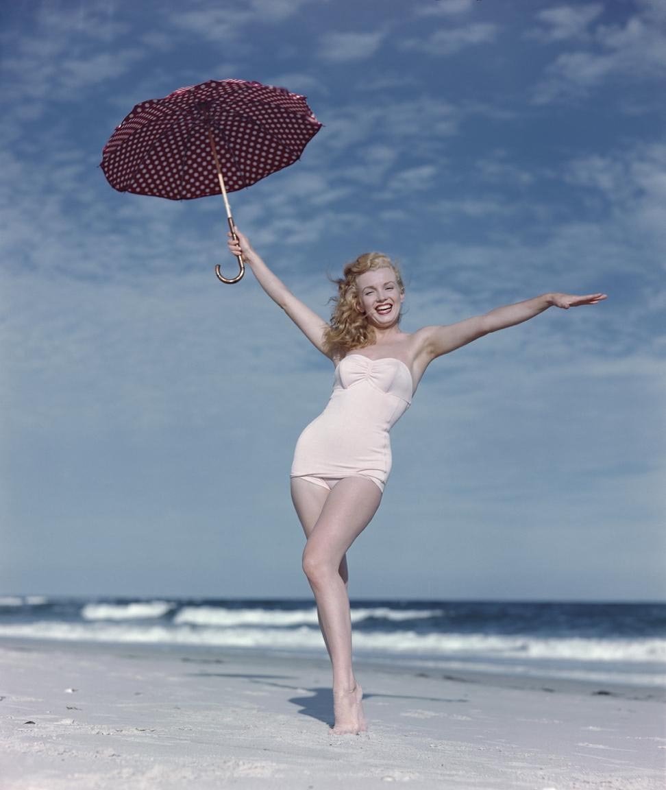 Marilyn monroe swimsuit