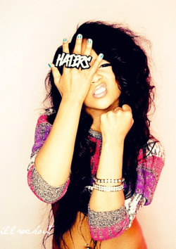 hello-ace:  its jessica jarrell :) i like her ring  