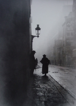 luzfosca:  Emile Gos L’aveugle de la rue de la Seine, Paris, 1911 
