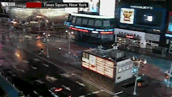 gifmovie:  Empty Times Square ahead of hurricane Irene, 28 August 2011 