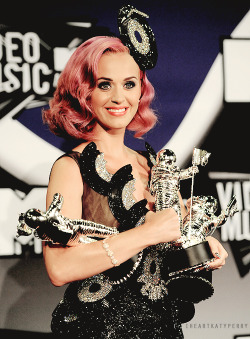 iheartkatyperry:  MTV VMA 2011 - 8/28/2011 