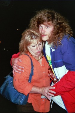 uncleblazer:  this woman didnt want to take a picture with me but i loved her and love always prevails. 