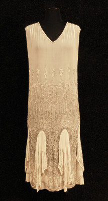 omgthatdress:  1920s dress via Whitaker Auctions 