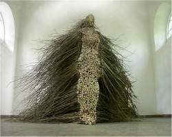 thomforsyth:  STILLNESS IN MOTION | Olga Ziemska Locally reclaimed willow branches and wire   AMAZING!