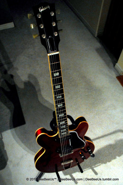 deebeeus:  ***NEW TOY ALERT*** I was at Long and McQude on Bloor Street in Toronto and saw this lovely Gibson Custom Shop ES-330.  Yes, this now makes FOUR of my 6 gibsons are “Heritage Cherry”.   I didn’t want yet ANOTHER cherry Gibson, but,