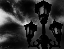 veuvenoir:  Dark light by *Stockholm—Syndrome 