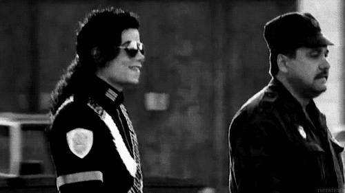 GIF su Michael Jackson. - Pagina 11 Tumblr_lu9kqovzdi1qauweoo1_500