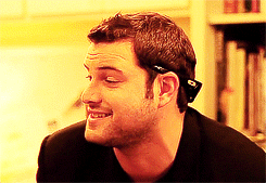 cub-buns:  Who’s this fuckn BABE of a man!!!!!!!!! Max Adler&mdash;-actor in Glee! 