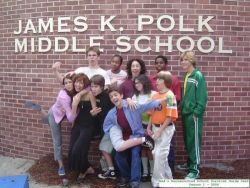 thatmissunderstoodkid:  vicky-leee:  viridiannightmares:  I bet anyone who doesn’t know this show would think this is a legit school picture  for a second I did, but then I saw coconut head and I screamed  I miss this show omg 