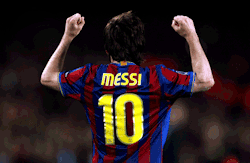 Algo no fundo do meu caráter me permite levar os golpes e seguir em frente com a tentativa de vencer. #Messi 