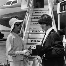 famouswithfamous:  Vivien Leigh and Ringo Starr 