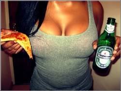  pizza heineken and some eye candy what more could you want? lol
