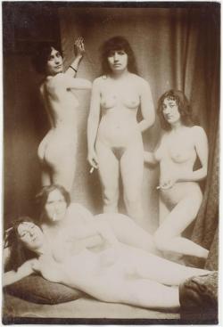 The past was good&hellip; movement-and-yoga:  Smoking II Cinq femmes nues by François-Ruper Carabin 