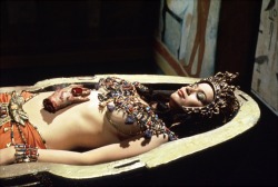 Valerie Leon dans Blood From The Mummy&rsquo;s Tomb. 