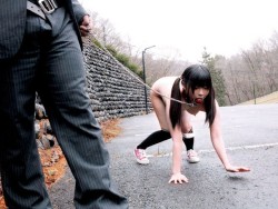 susankane88:He made his new oriental pet walk on all four of her legs.