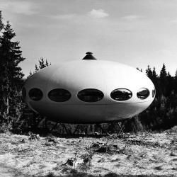 Futuro house designed by Matti Suuronen, 1968