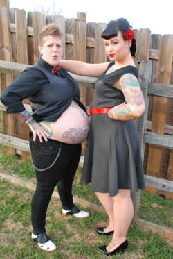 chubby-bunnies:  myheart-youcanhaveit:  grumpybearjen:  38 weeks 4 days pregnant and finally squeezed in a maternity shoot.  If you’re friends with me on Facebook you should check out the rest of the pictures…they’re pretty fun. Can’t believe