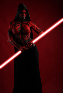 never thought id see a female version of darth maul ~is impressed~
