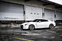 hemicoupe:  360 GT-R 3 by Forged Dst on Flickr.  ADV.1 5.2 wheels set that GT-R the fuck off!