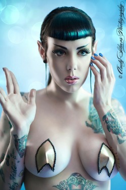 fuckyeahthescifishow: Star Trek pasties - for the Trekkie who has everything. The Sci Fi Show