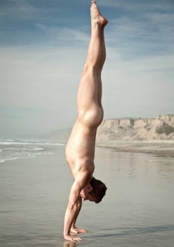 Naked handstand on the beach.  [#gayporn #gay #publicnudity #nakedonthebeach #butt #ass #nakedoutdoors]