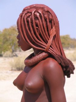 last-stop-lullabies:  shadsmeister: bjay23:   The Himba wear little clothing, but the women are famous for covering themselves with otjize, a mixture of butter fat and ochre. The mixture gives their skins a reddish tinge. This symbolizes earth’s rich