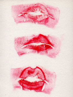  Kiss Kiss Kiss by Berta Loui 