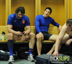 dickslips:  Changing room candid!