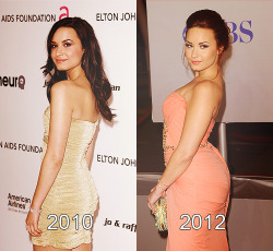 runningmandz:  -radiatemileyray: This is the perfect picture to show anyone that’s afraid of recovery because of weight gain. Honestly, look at Demi.  She gained weight and recovered, so what?  She’s glowing, she looks feminine, she looks 1000x