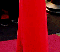 fit-tan-blonde:  flopehoats:  this dress was fucking iconic  i didn’t even know who she was when i saw her in this dress, i just remember thinking she looked damn good. 