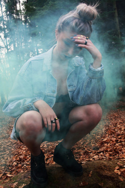 lawless-hipsters:  ▼▲ARE A HIPSTER BITCH WHO DOESN’T LIVE BY THE RULES? CLICK HERE ▼▲