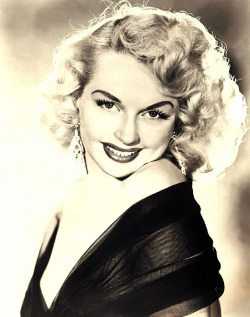 burleskateer:  Dixie Evans   aka. “The Marilyn Monroe of Burlesque”.. A classic portrait promo photo! 