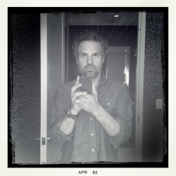 kingruffalo:  can we talk about mark’s new twitter picture  I&rsquo;m sorry, I laughed.  He&rsquo;s cute, though?