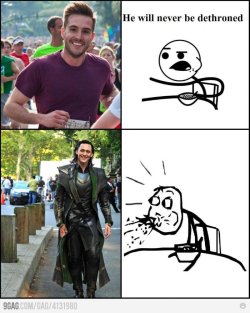 horrorfanforever:   jillypooh:  vincent-pizza:  Ridiculously Photogenic God.  omg XD &lt;3 yes  lololol 