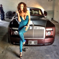 chanel-and-louboutins:  sexyychicks:  @Erica_Mena  Chanel-and-Louboutins.tumblr.com 