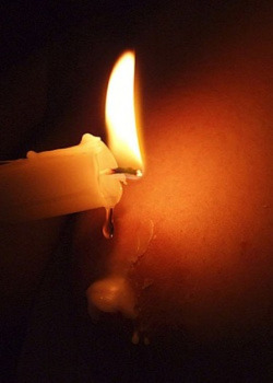 mrfreaktoyou:  saythankyoumaster:  Which do you savor most? The pain or the heat?   Oh I love to play with wax on you princess