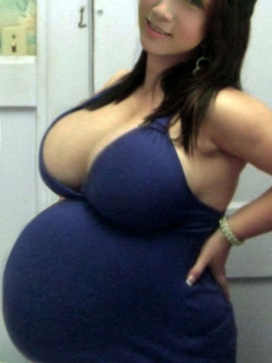 pregnant-nude:  Hot pregnant latina gangbang 