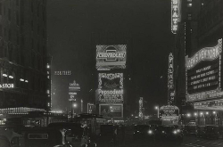 fuckyeahvintage-retro:  Times Square at night, 1930 