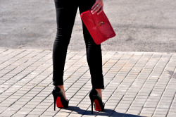 walk-in-louboutin:  http://comeonlets-elevate.tumblr.com/ 