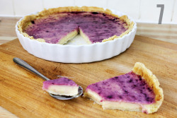 gocookyourself:   Lemon &amp; Blueberry Swirl Tart - In Pictures Sweet Shortcrust Pastry / 3 Eggs / Blueberries / 3 Lemons / 1 Orange / 125g Caster Sugar / 150ml Double Cream / Icing Sugar (1) HEAT oven to 180C POUR blueberries into a pan with a drop