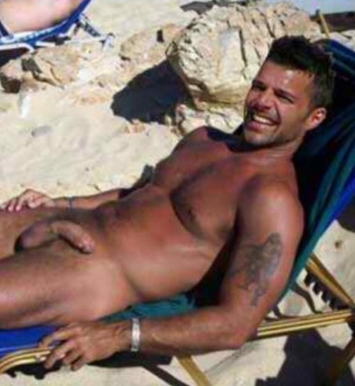 Naked Ricky Martin Hot Gay Pics: FOLLOW Tumblr site â€œBeautiful ...