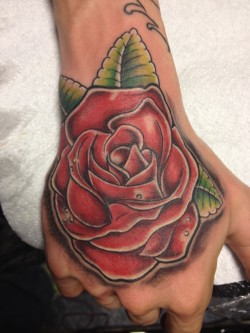 fuckyeahhandtattoos:  My rose hand tattoo 2 hours done by Bart @ The tattooist Tilburg Netherlands