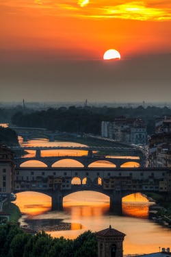 eccellenze-italiane:Italy, Florence - Sunset over Arno by Giuseppe Torre