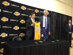gonna have to get used to seeing nash in a purple &amp; gold jersey and a #10 ten instead of a 13 and an orange jersey :P
