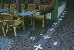 emotionslikeateaspoon:  invisibleinnocence:  twinamericas:  comeonatmebruh:  The border between Belgium and the Netherlands in a cafe.  LOOK AT HOW CROWDED IT IS ON NETHERLANDS SIDE LIKE “NOT EVEN A SINGLE CORNER OF MY SHIT CAN BE ON HER SIDE OR THINGS