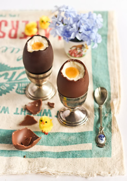 danceabletragedy:  Cheesecake Filled Chocolate Easter Eggs 