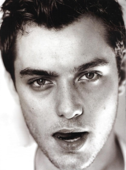 Jude Law&hellip;. Holy fuck he&rsquo;s amazing&hellip;