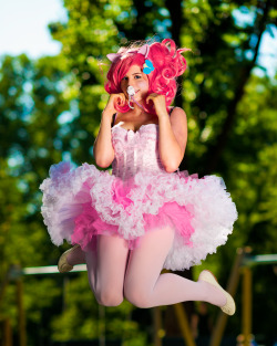afomodblog:  kyumblr:  My cosplay of Pinkie Pie from My Little Pony: Friendship is Magic!My dA: http://deadly-doll.deviantart.com/ Photographer’s dA: http://sandman-ac.deviantart.com/  I need to marry dat gurl xD