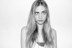 acidi-c:  p-oisified:  co4stline:  c-entral:  Cara Delevigne  bby  fav picture of cara. idk  i just luv her.  Luv dis but its *Delevingne